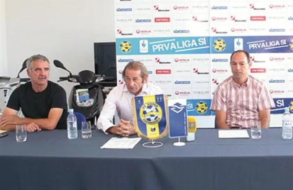 Športni direktor FC Luke Koper Andrej Poljšak (desno) je ponudil svoj odstop