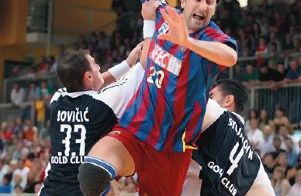 V Bonifiki je že gostovala Barcelona z največjimi zvezdniki svetovnega rokometa. Zoran Jovičić in Radoslav Stojanovik nista zmogla zaustaviti Igorja Vorija.