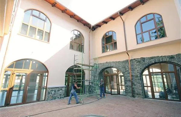 Prizidek k šoli in vrtcu na Vogrskem je skoraj končan