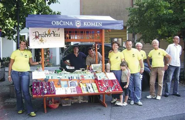 Stojnica dru&scaron;tva Vezi v Nabrežini