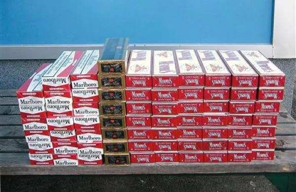 V ladijski shrambi so cariniki odkrili skoraj 40.000 neprijavljenih cigaret (fotografija je simbolična)