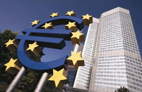 Finančni ministri članic EU bodo reševali evro.