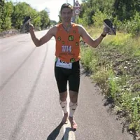 Igor Kastelic (Sokol) je tekel bos 