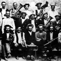 Tako se je začelo: godbeniki iz Svetega Antona in okolice na fotografiji iz leta 1901