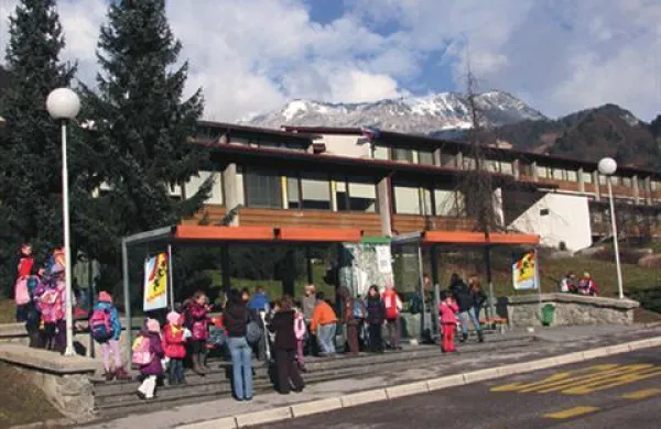 Še bolj potratni kot stanovanja so zavodi, med njimi tudi osnovna šola