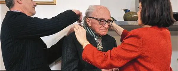 Boris Pahor  je iz francoskih rok dobil zadnje odlikovanje v začetku letošnjega leta. V alzaškem Strasbourgu bo odločitev konec meseca verjetno drugačna od tiste iz Pariza.