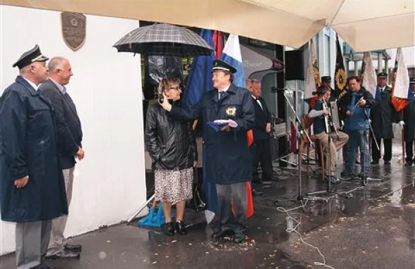 V zahvalo pogumnim