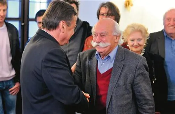 Zorana Jankoviča je prišel podpret tudi Janez Stanovnik