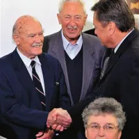 Janković se bo pustil prositi do  popoldne