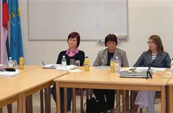 Nekdanji župan, zdaj bistriški svetnik Anton Šenkinc (levo) je prepričan, da je osnutek bistriškega rebalansa proračuna za leto 2011 v nasprotju z zakonom o javnih financah in odlokom o proračunu. Župan Emil Rojc (desno), trdi, da ne.