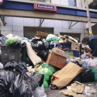 Smeti po Atenah ne odvažajo od 5. oktobra.