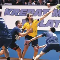 Dean Bombač je dobro razigraval svoje soigralce, na koncu pa so ga Izolani le zaustavili