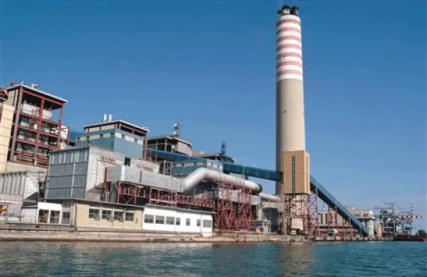  50 tujih delavcev v Tržiču je  ovadilo  delodajalca,  ki je  za tamkajšnjo ladjedelnico Fincantieri opravljal podizvajalska dela, preiskovalci so izkoriščevalce aretirali