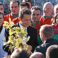 Francoski predsednik Nicolas Sarkozy je ob rojstvu hčerke v dar dobil sadiko hrasta.