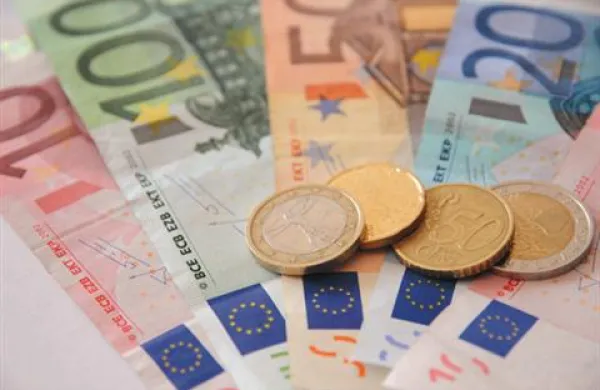 Državniki EU bodo konec tedna znova reševali evro.