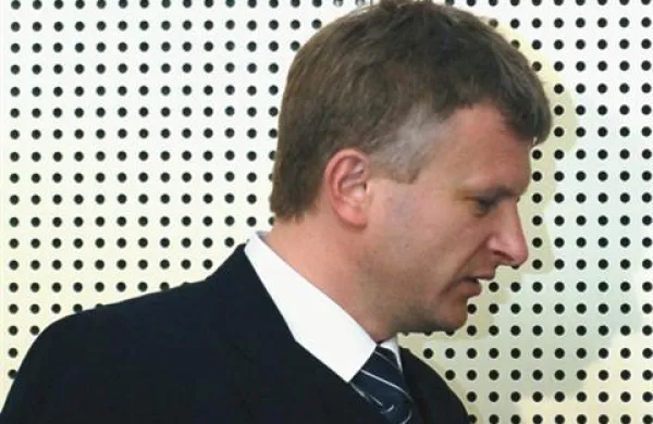 Vlada naj bi danes razrešila Andreja Horvata