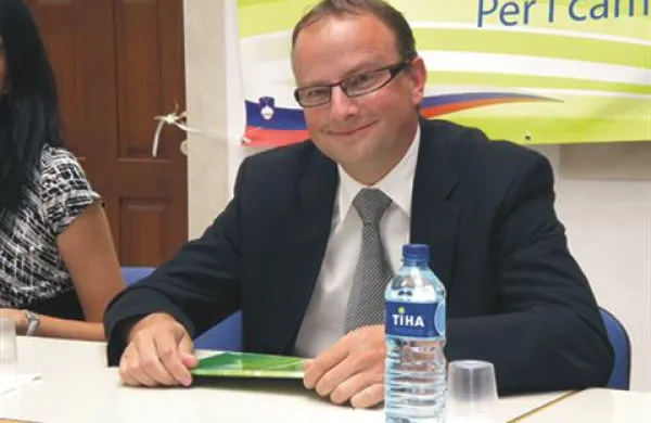 Predsednik SLS Radovan Žerjav pravi, da Slovenija potrebuje predvsem veliko zdrave kmečke pameti.