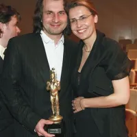 Zdravnik in scenarist Naše male klinike Marko Pokorn s soprogo Nike Kocijančič Pokorn ob podelitvi viktorjev  
