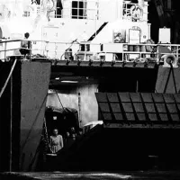 Ciprski  trajekt Venus je dvignil  rampo na krmi in jugoslovanska armada je dokončno odplula iz koprskega pristanišča