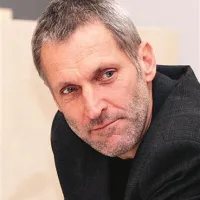 Robert Turk: “Območje med Rudo in Delamarisom je sedaj res eno najbolj degradiranih v Izoli, a takšen projekt bi ga le navidezno uredil, saj bo dejansko pritisk na ta prostor še večji.”