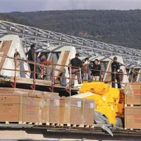 Sončno elektrarno na strehi nekdanjega Meblo Pohištva naj bi dokončali v decembru