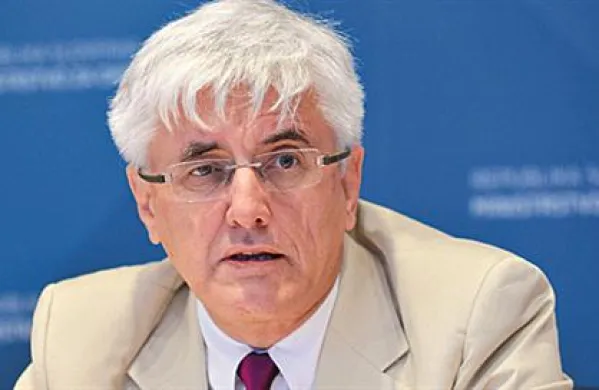 Minister za okolje, ki opravlja tekoče posle, je ob predstavitvi dela v zadnjem mandatu med drugim poudaril, da se bo njegov naslednik še veliko ukvarjal s problematiko plinskih terminalov