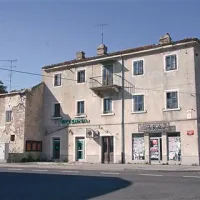 Marija Mahnič je pripravljena Taverno porušiti, a ne dobi dovoljenja za rušitev