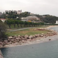 Bada&scaron;evica že poplavlja, morje se &scaron;e pripravlja