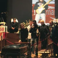 Os Simoncellija so se prišli posloviti številni navijači.