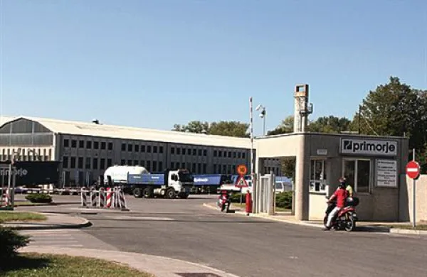 Zaposleni v Primorju so danes dobili izplačan preostali del septembrskih plač