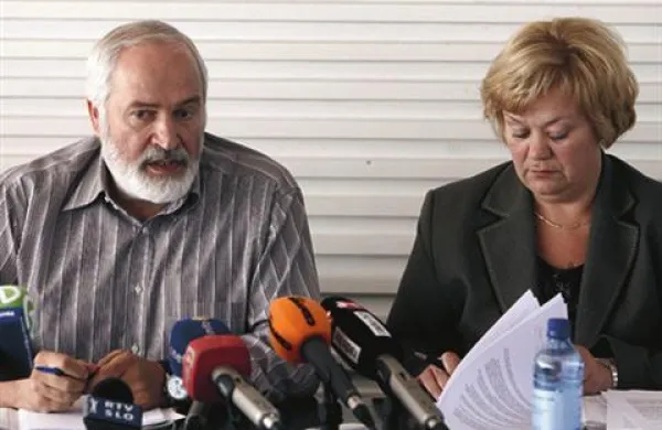 Predsednik Izvršilnega odbora sindikata Zvonko Vukadinovič in generalna sekretarka sindikata Dragica Kekec