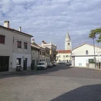 Kržada in proseški zvonik v ozadju
