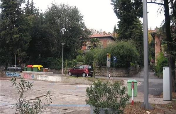 Uredili so parkiri&scaron;če Ka&scaron;tel