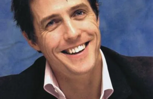 Britanski igralec Hugh Grant je pri 51 letih prvič postal očka