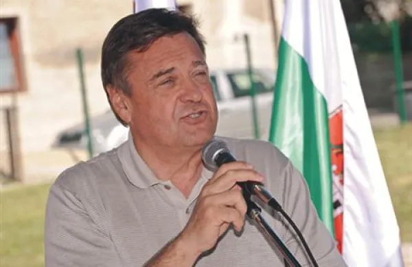 Ljubljanski župan in nekdanji prvi mož Mercatorja Zoran Janković meni, da je odločitev o prodaji Mercatorja Agrokorju že sprejeta