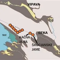 Reka Reka teče k morju pod Divačo in zahodnim Krasom skozi vrsto jam, ki so označene z oranžnimi krogi