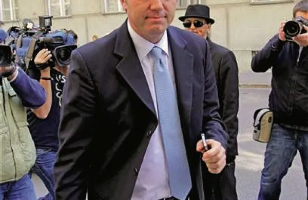 Zares bi dvignil DDV