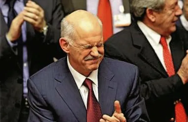 Grški premier George Papandreu je bil vidno zadovoljen z izglasovano zaupnico