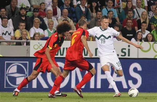 Josip Iličić (desno, v reprezentančnem dresu proti Belgiji) je v Italiji  po devetih mesecih spet zatresel mrežo 