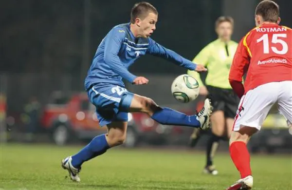 Dejan Žigon (levo)  je dosegel prvi novogoriški zadetek