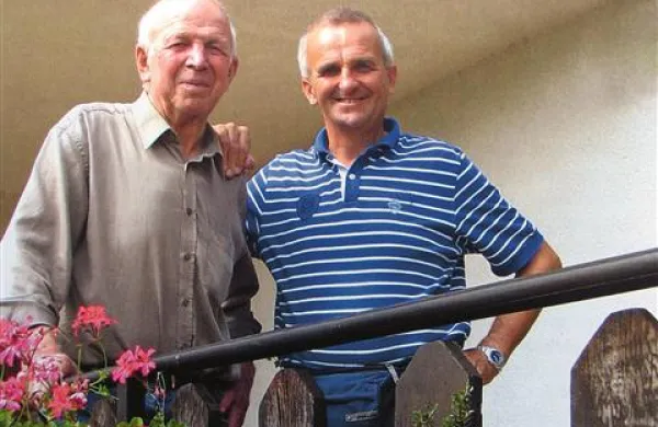 Franc Jerončič in Zoran Jerončič, oče in sin, pripovedovalec in zapisovalec knjige 