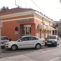 V Izoli so policiste in kriminaliste opazili v enem izmed gostinskih lokalov
