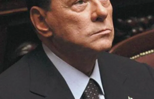 Danes je Silvio Berlusconi poslal čestitke Mariu Montiju za imenovanje na mesto dosmrtnega senatorja in mu zaželel dobro delo v korist Italije