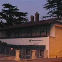 Komunalno stanovanjsko podjetje letno obrne 4,7 milijona evrov in posluje z dobičkom. Nadzorni svet je včeraj odprl tri ponudbe za direktorsko mesto, odločitve pa še ni sprejel.
