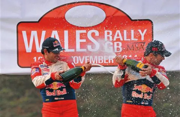  Sebastien Loeb (desno)