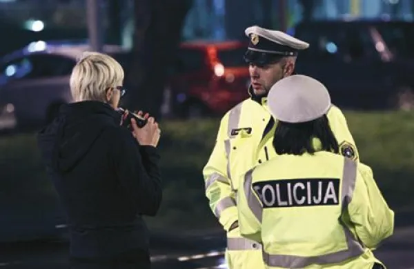 Policisti Policijske uprave Nova Gorica so v noči s petka na soboto poostreno nadzorovali voznike 