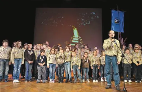 Portoroški Rod morskih viharnikov že 50 let otrokom in mladim privzgaja vrednote spoštovanja in skrbi za naravo, doslednega prevzemanja odgovornosti in nudenja medsebojne pomoči  