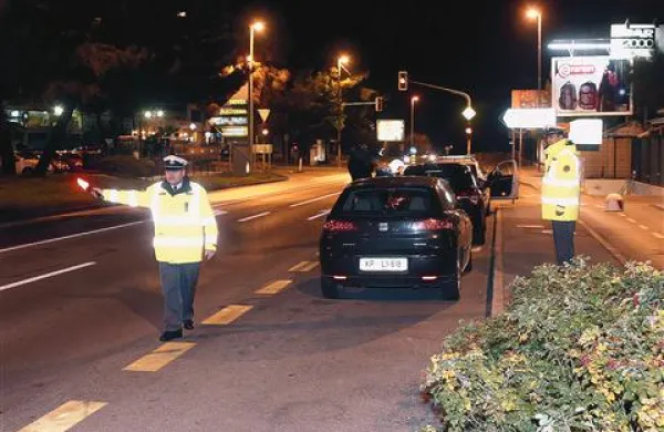 Policisti so med poostrenim nadzorom ustavili “le” pet pijanih voznikov