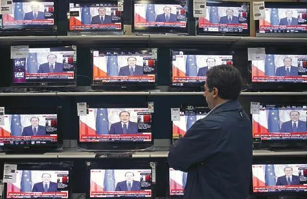 Umirjanje razmer v Italiji krepi zaupanje vlagateljev