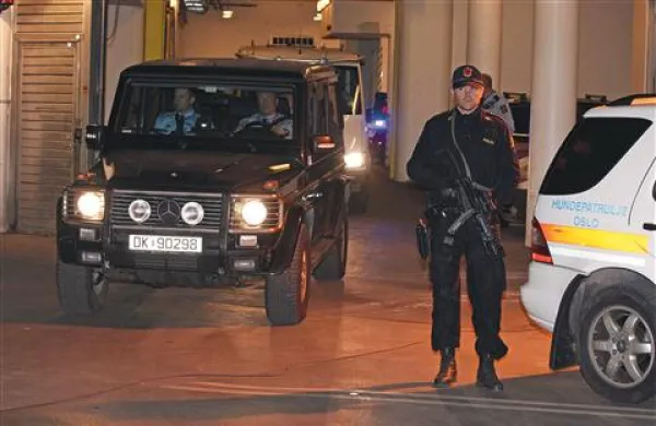 Andersu Behringu Breiviku so danes prvič javno podaljšali pripor še za 12 tednov
